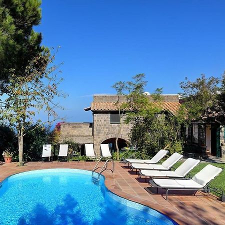 Fondo Turiello Villa Gardens Pool And Guest Services Масса-Лубренсе Экстерьер фото